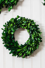 Load image into Gallery viewer, Wreaths- Boxwood
